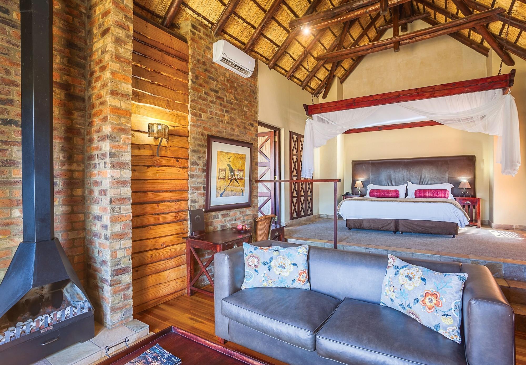 Kloofzicht Lodge & Spa Krugersdorp Eksteriør bilde The interior of a suite at the Oyster Box